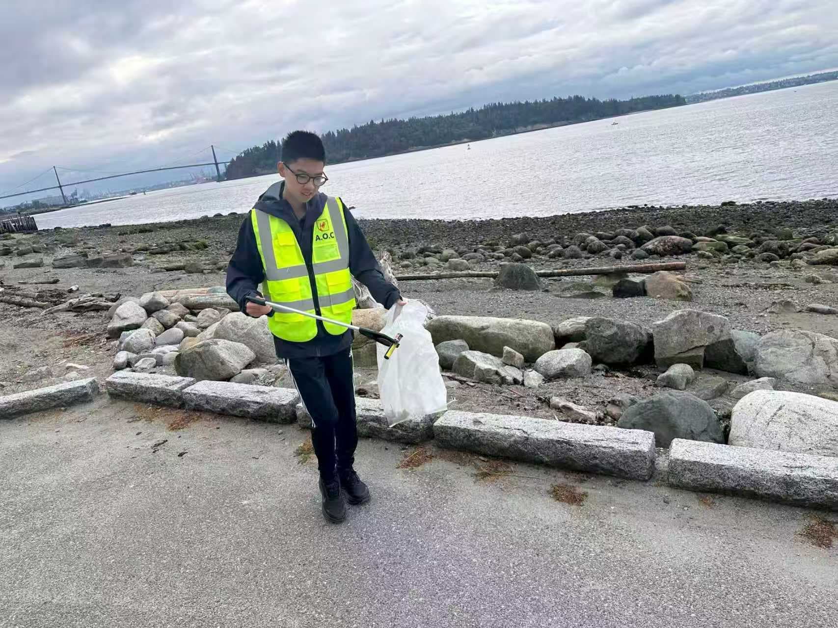 AOC Community Cleanup Activity: West Vancouver Centennial Seawalk photo 17