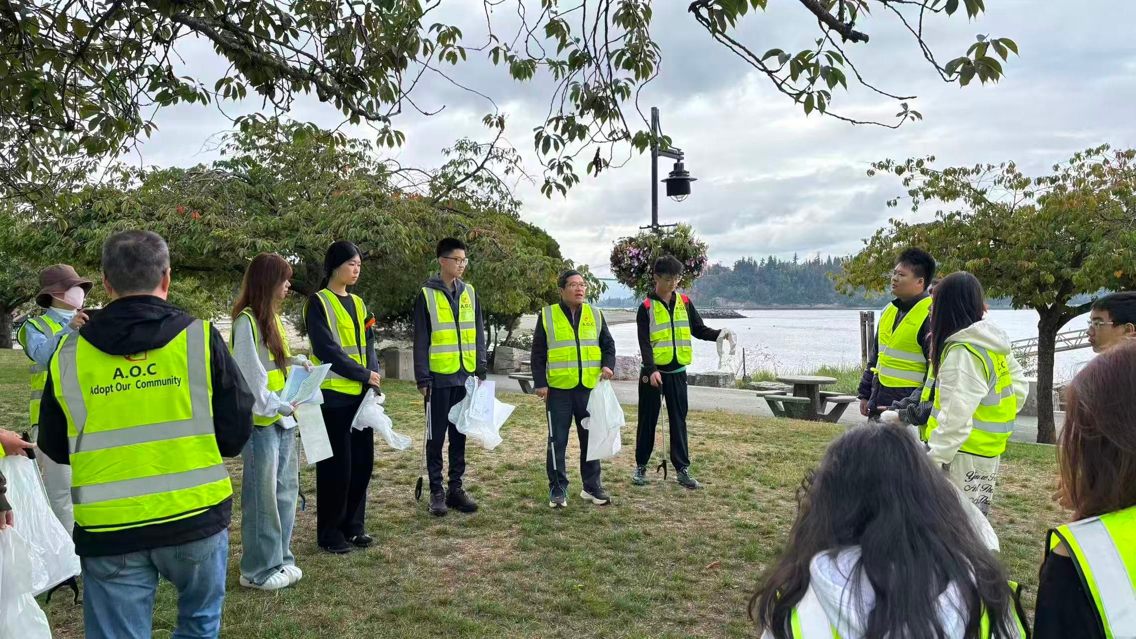 AOC Community Cleanup Activity: West Vancouver Centennial Seawalk photo 4