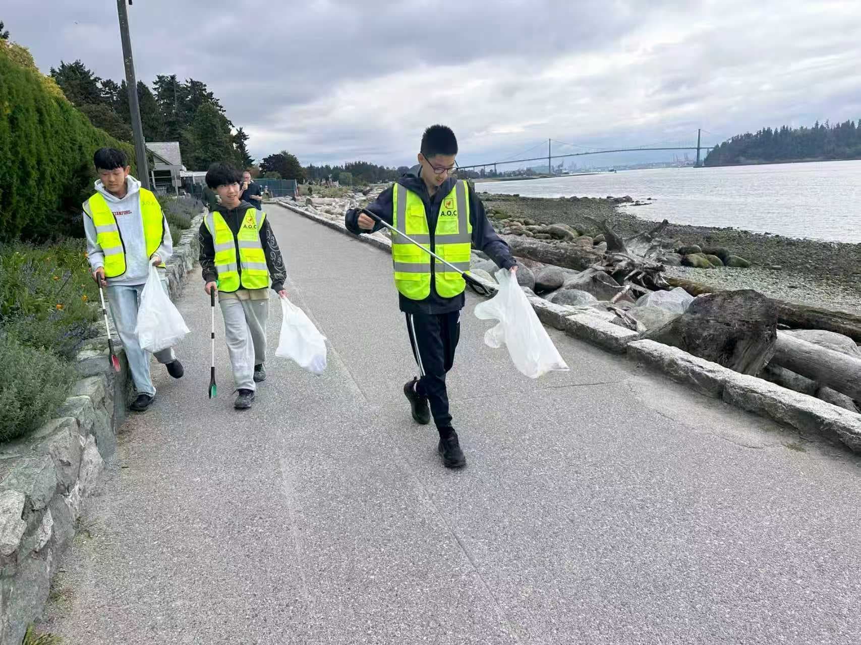 AOC Community Cleanup Activity: West Vancouver Centennial Seawalk photo 9