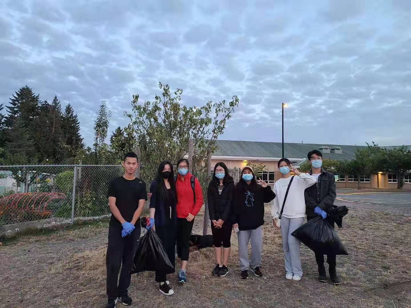 School Garbage clean up photo 8