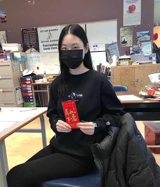 red envelope Van photo 10