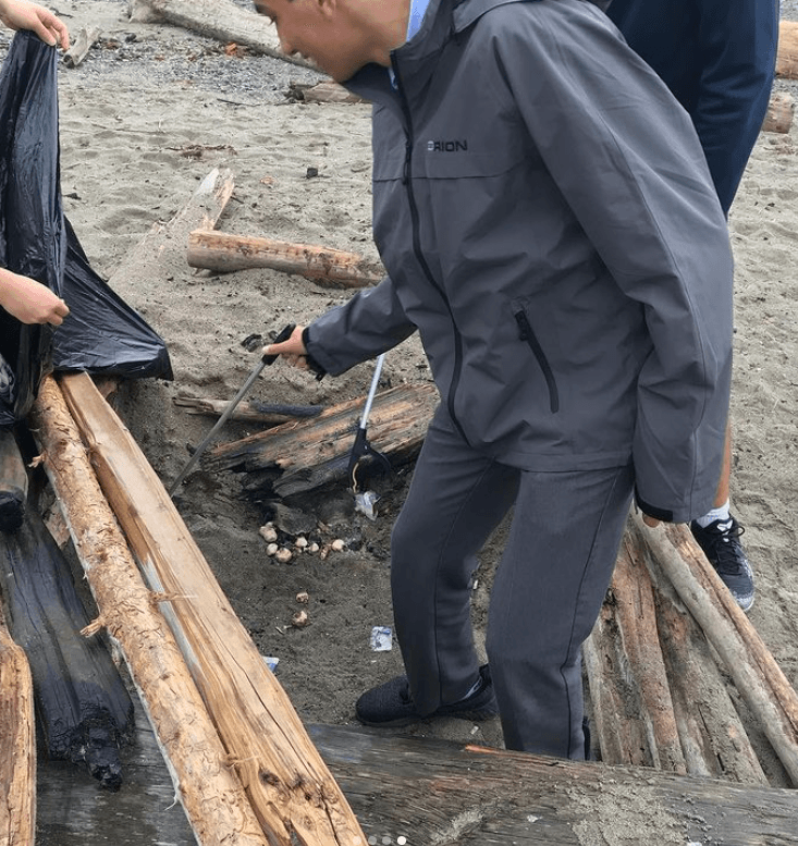 Beach Cleanup photo 3