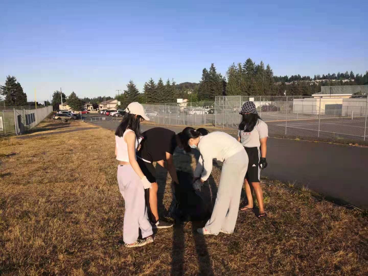 School Garbage clean up photo 4