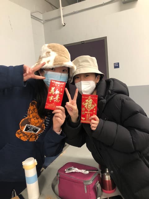 red envelope Van photo 12